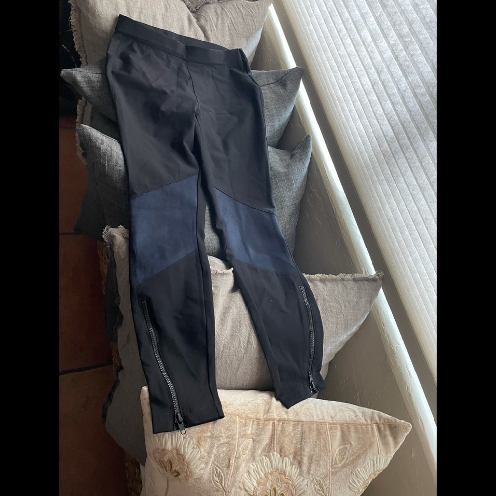 Gap sculpt sleek leggings joggers with suede panels - like new